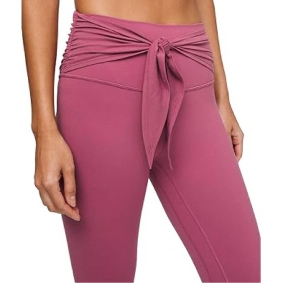 Lululemon Leggings Align Pant 28" *Wrap
Waist Size 2 mauve pink - Picture 4 of 11